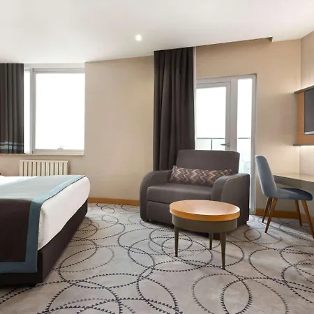 Ramada By Wyndham Nilufer 4*