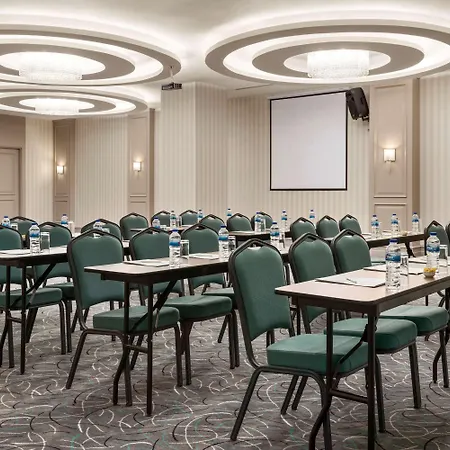 Ramada By Wyndham Nilufer Готель 4*