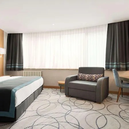 Ramada By Wyndham Nilufer فندق 4*