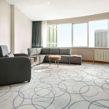 فندق Ramada By Wyndham Nilufer 4*