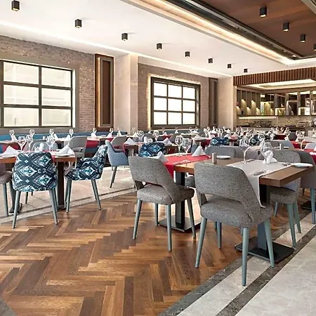 Ramada By Wyndham Nilufer Otel 4*