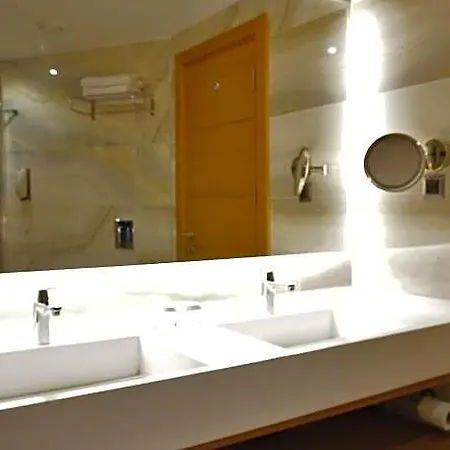 Ramada By Wyndham Nilufer 4*
