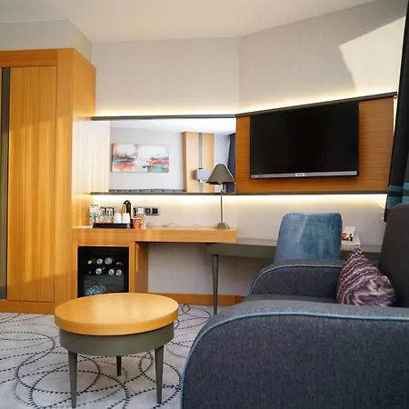 Ramada By Wyndham Nilufer Готель 4*