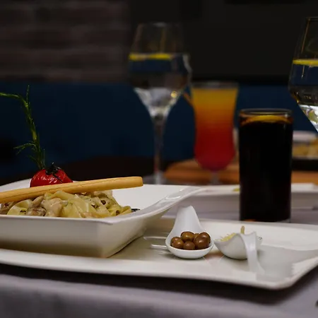 Ramada By Wyndham Nilufer Готель