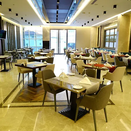 Ramada By Wyndham Nilufer فندق 4*