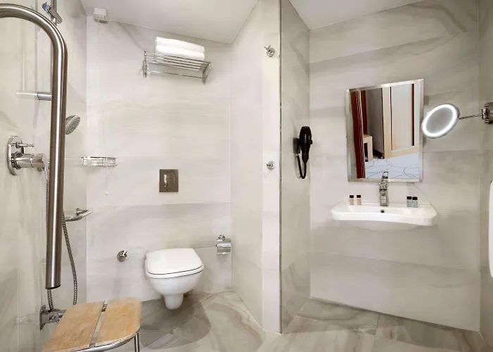 Hotel Ramada By Wyndham Nilufer