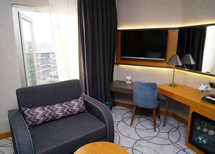 Ramada By Wyndham Nilufer 4*