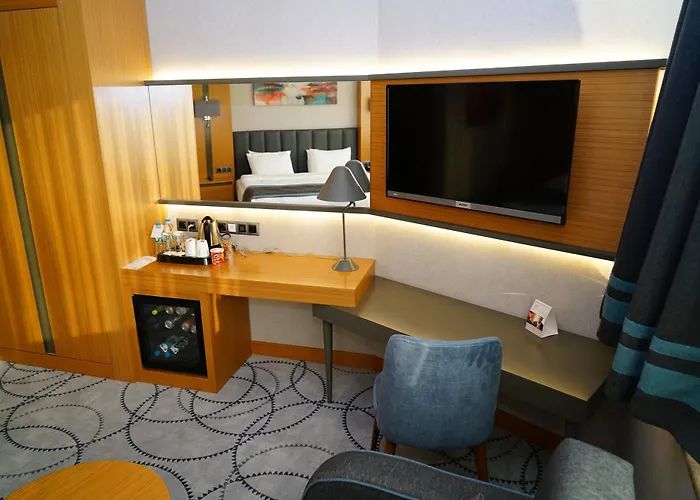 Ramada By Wyndham Nilufer Hotel